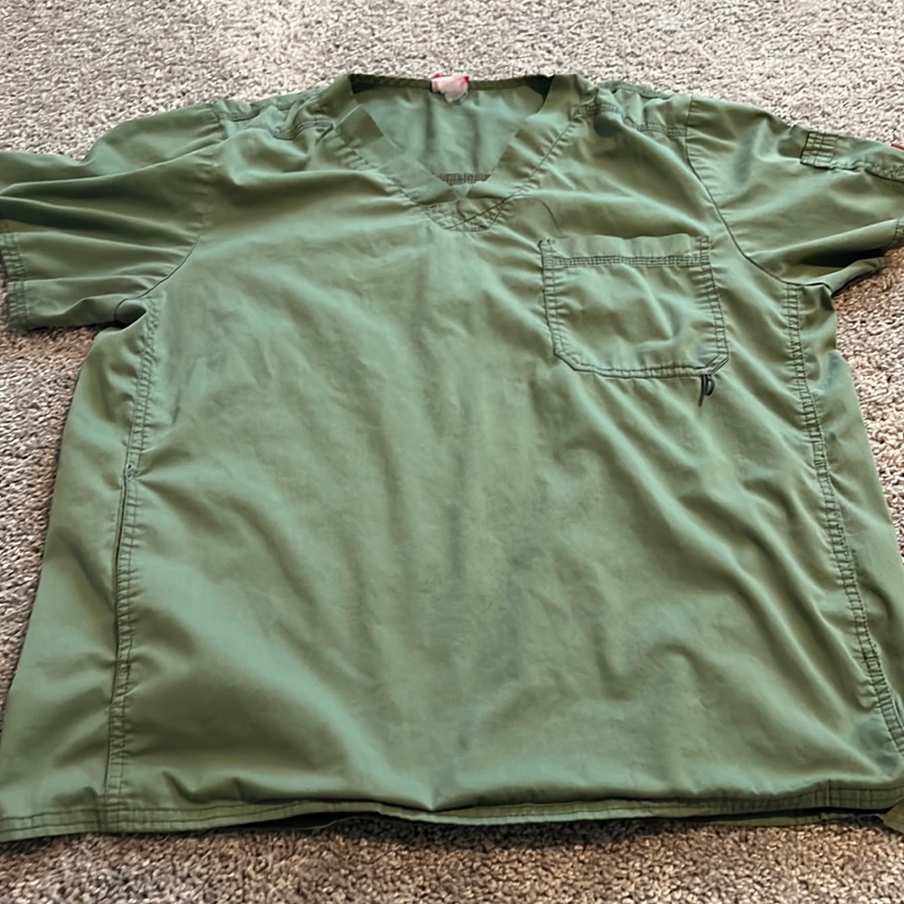 Green medium male dickies scrub top